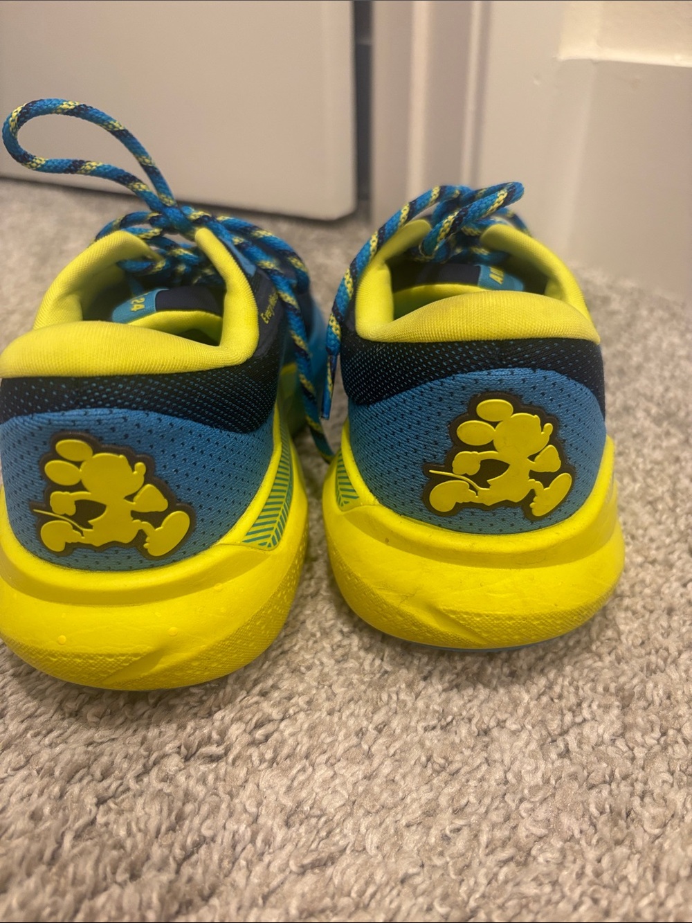 Brooks Rundisney Adrenaline 24 Women's Navy Blue and Yellow Running Shoes - Picture 2 of 6